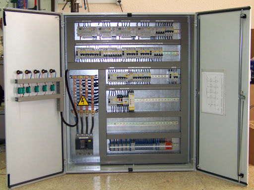 Montaje y distribución eléctrica — Novatec IA
