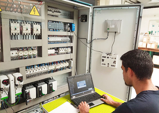Programación de Robots y PLC